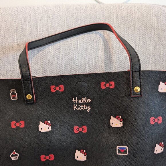 Hello Kitty x Space Invaders Tote Bag (Collaboration) - Excellent Condition - Picture 4 of 11